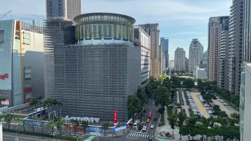 新光三越復業穩步前行 秉持「安全第一」層層把關
