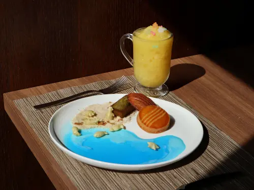 ▲喜迎台中海洋館開幕，台中萬楓酒店推「海洋靜謐」下午茶 ，至9月25日。（圖／萬楓提供）