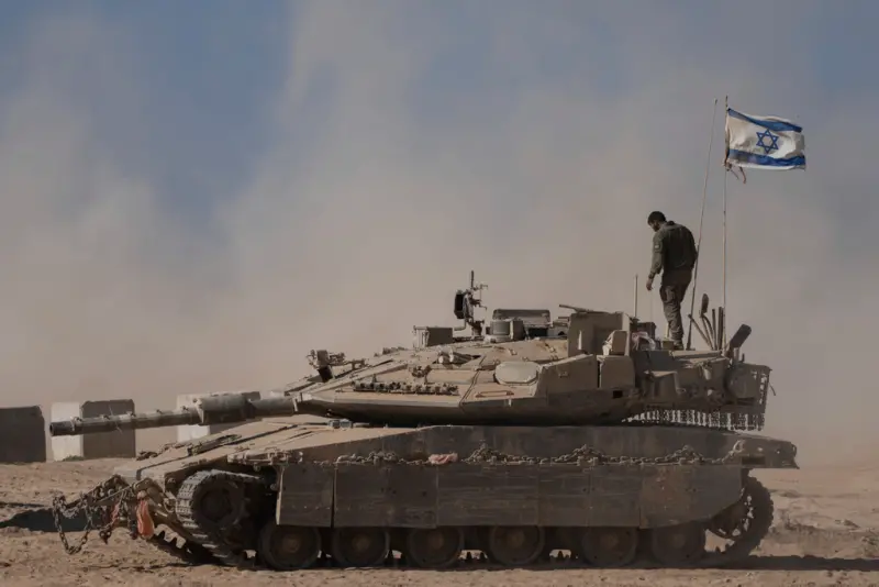 ▲以色列軍方週三宣布，已經展開攻佔加薩的初步行動，控制了加薩市（Gaza City）的郊區。（圖／美聯社／達志影像）