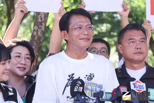 黃國昌兒子遭爆是美國籍？她怒了：難怪不在乎台灣孩子安全
