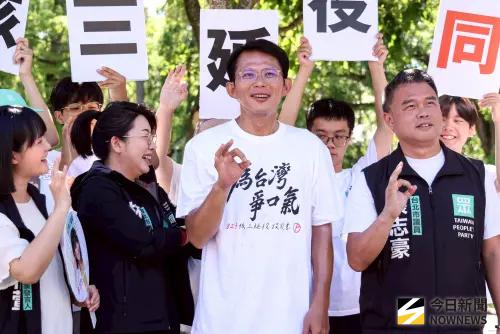 新北議會通過綠提案普發現金　黃國昌反嗆：中央苛扣補助款先還錢
