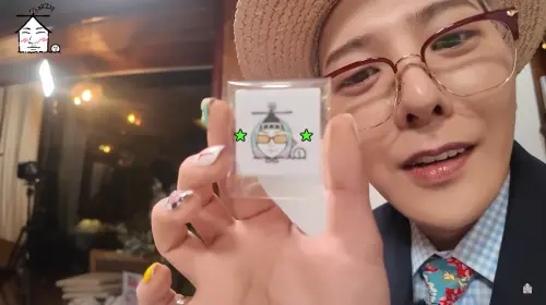 ▲GD戴奶奶頭巾原因超實用！他首度曝幕後真相　粉絲笑翻：太誠實。（圖／YouTube@ZIP_DS）