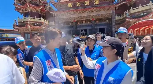 ▲盧秀燕噴完馬文君，轉頭對著許淑華猛噴。（圖／讀者提供，2025.08.21）