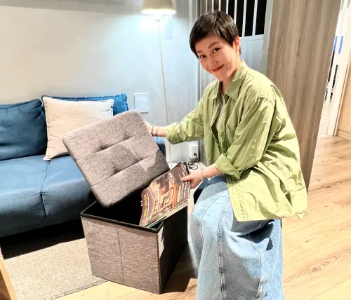 ▲兼具收納功能的「掀蓋式摺疊收納椅」受到消費者青睞。（圖／特力屋提供）