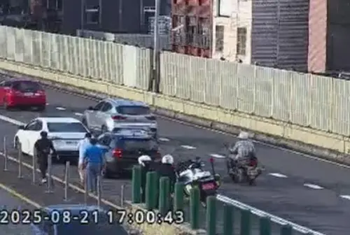 快訊／台64中和段嚴重車禍！重機騎士追撞汽車　命危送醫
