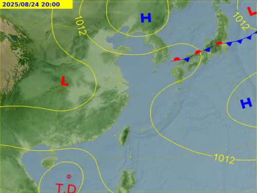 ▲菲律賓東方海面的熱帶擾動，進入南海後有機會增強為「熱帶性低氣壓」或「劍魚颱風」。（圖／中央氣象署cwa.gov.tw）