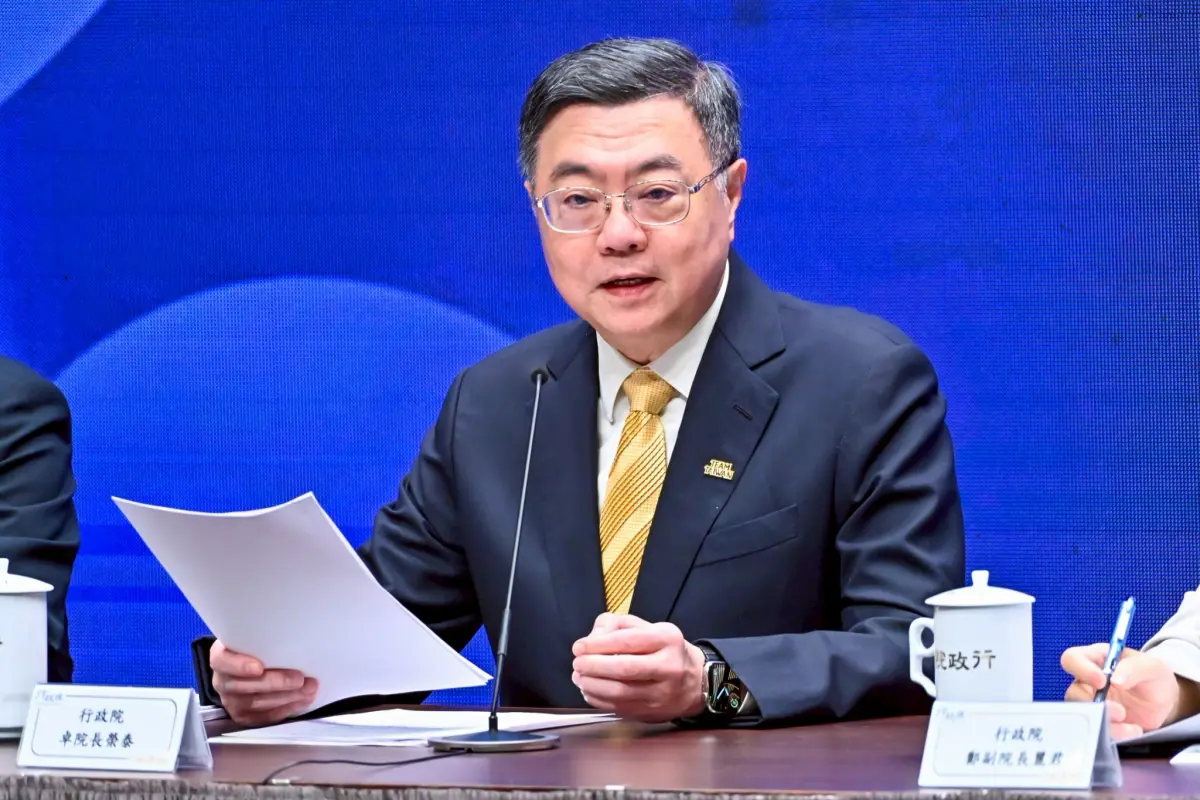 ▲卓榮泰宣布明年起包括租屋青年年所得在62.6萬元以下、4口家庭年所得在164.1萬以下都免繳綜合所得稅。（圖／行政院提供）