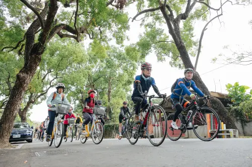 ▲單車客騎經霧峰光復新村(圖／參山處提供2025.8.21)
