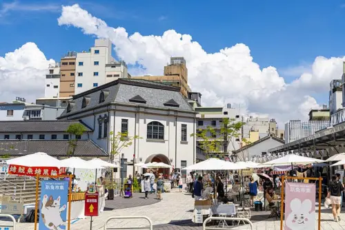 ▲台南西市場周邊相當熱鬧。（圖／取自黃偉哲臉書）