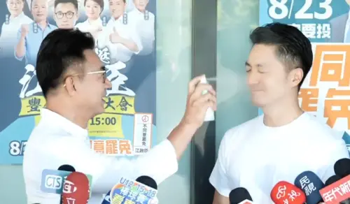 823大罷免／藍營雙帥合體掃街　江啟臣、蔣萬安先拿「這罐」互噴
