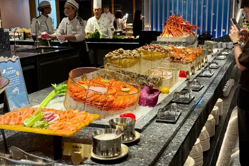 有錢人吃不到的buffet是它！訂位打千通電話　內行搶法、評價一覽
