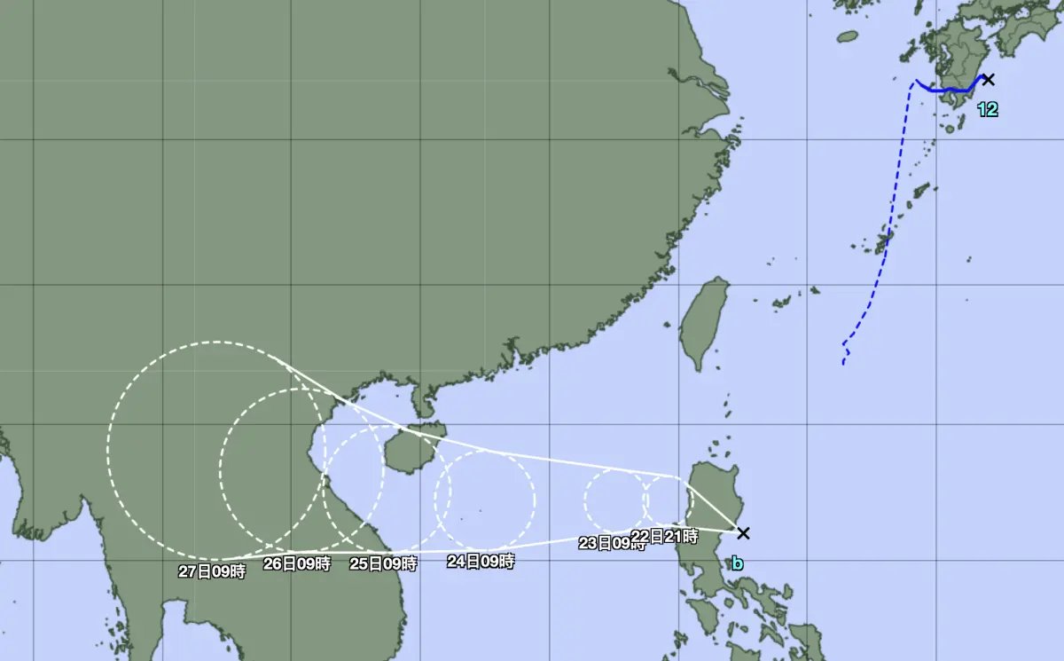 ▲從日本氣象廳的颱風動態來看，第12號颱風玲玲已經遠離。台灣下方，菲律賓附近的熱帶性低氣壓目前尚未形成颱風，氣象專家預測最快週日有可能就會增強為颱風等級，但對台灣不會有明顯影響。（圖／翻攝日本氣象廳）