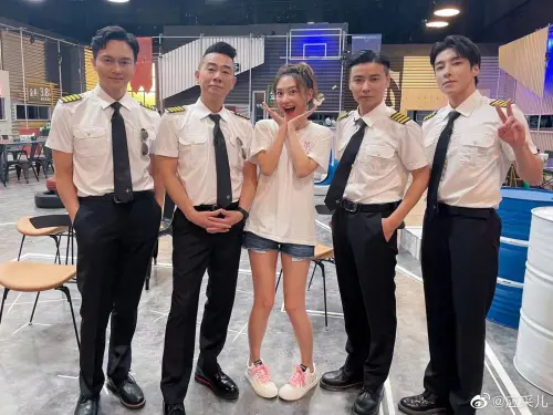 ▲陳小春為何能娶到小16歲應采兒？甘願上繳18億身家　簽超甜賣身契（圖／應采兒微博）