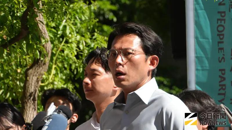 ▲黃仁勳喊「核能是很好的選擇」，民眾黨主席黃國昌轟民進黨還在繼續擁抱非核家園的神主牌。（圖／記者呂炯昌攝，2025.08.22）