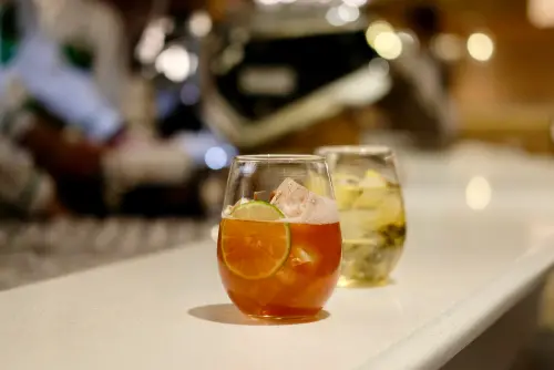 ▲亞洲50最佳酒吧調酒達人-Bar TCRC主理人阿翔的特調飲品，相當受矚目。（圖／記者葉盛耀攝）