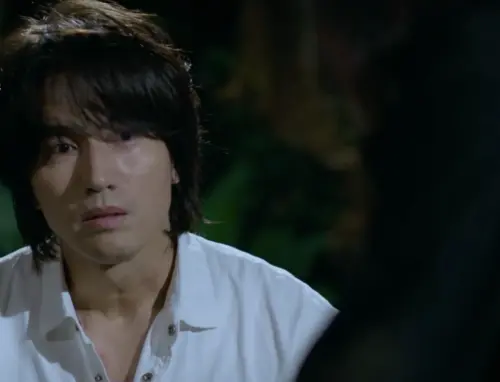 ▲言承旭為《突破：三千米的泳氣》拍打戲傷到腰，竟還又硬撐著拍完最後一場文戲才放鬆，製片對此非常感動．（圖／摘自YouTube）