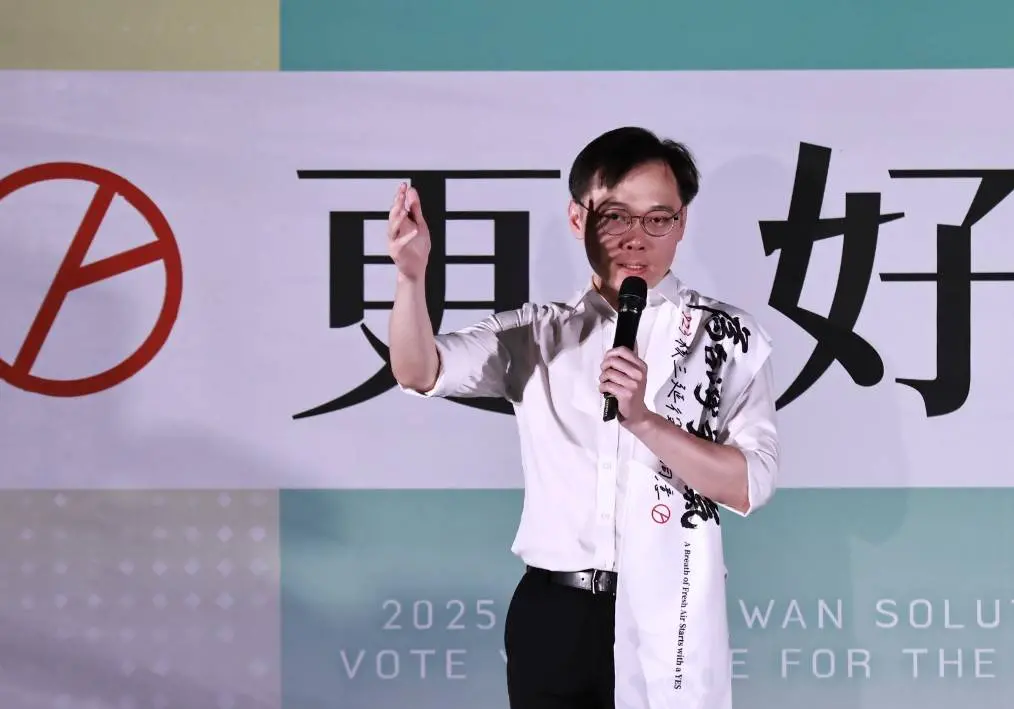 ▲「核能流言終結者」創辦人黃士修說，反核團體多年來散布謠言、煽動恐懼，就像14世紀歐洲的黑死病一樣侵蝕社會。（圖／吳翊緁攝，2025.08.22）