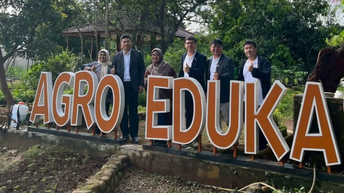 ▲農業局走訪察南雅加達區AEW都市智慧農業教育村。（圖／高市府農業局提供）