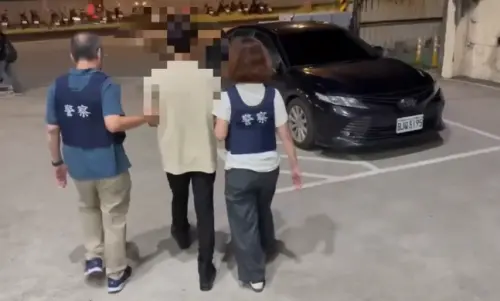 ▲警方於20時30分在桃園市再逮逮捕27歲蔡姓接應共犯。車主。（圖／左營分局提供）