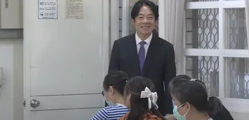 核三延役／賴清德兌現承諾！現身安平國中投票　親切微笑打招呼
