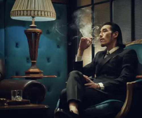 ▲黃騰浩飾演的阿標，在《角頭－鬥陣欸》戲分更重，也更展現出魅力。（圖／曼尼娛樂提供）