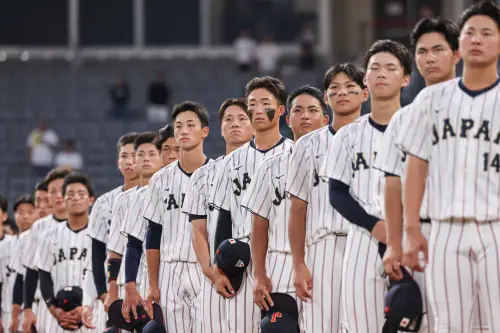 ▲反觀日本罕見單場出現6次失誤，雖然第4局日本隊趁著中華隊「煮粥」時將比數追平，7局下又出現二壘安打、保送、保送，讓6局下投出三上三下的曾乙喆留下無人出局滿壘退場，最終仍以7：10不敵中華隊。（圖／中華棒協提供）