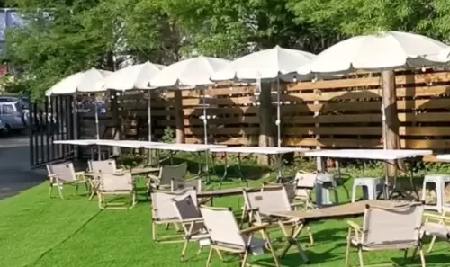 ▲「大坑9號夜市」內有座位區、休息區可以讓民眾買好餐點安心品嘗，是其他夜市少見的特色。（圖／夜虎市集）