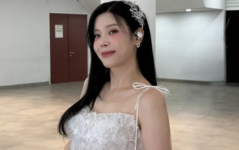 ▲韓歌手Lyn（如圖）在今（23）日爆出已結束11年婚姻，讓外界都非常震驚，還有網友挖出她過去曾極力護航老公ISU的未成年性交易，沒想到最終還是離婚收場，讓粉絲粉絲都不敢相信直呼：還是放生了。（圖／Lyn IG@lovelyn_i）