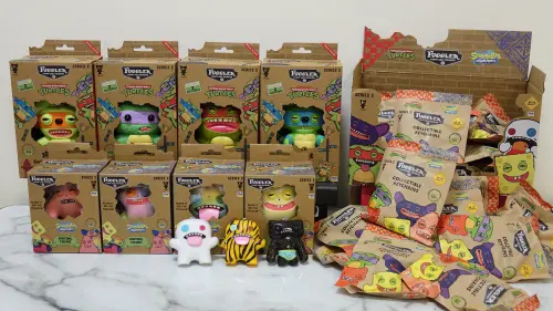 ▲ 「放克牙寶大集合」活動搭上最火熱的「醜萌」風潮，不僅新光三越會員可扣點兌換，非會員同樣能憑全館消費參與。（圖／SKM Park Outlets 高雄草衙提供）