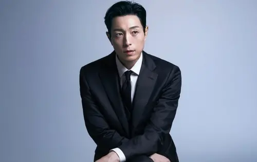 ▲鄭星一《黑暗榮耀》爆紅仍兼職當快遞！曝童年曾餓到喝馬路積水。（圖／鄭星一IG@ygmicael）