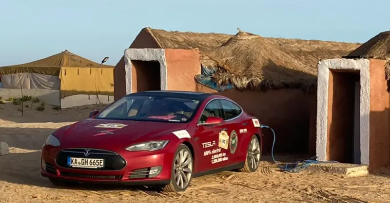 ▲德國Model S車主吉米恩（Hansjörg Gemmingen）在8月10日公布，自己的Model S在12年間累積行駛里程高達250萬公里。（圖／Ｘ＠gem8mingen）