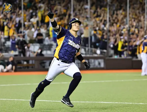 中職／許基宏敲再見安打！兄弟4：3氣走台鋼　柯威士連2場敗逃
