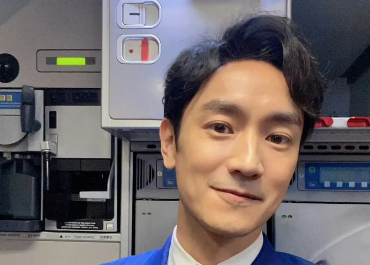 ▲林佑威（如圖）保養得宜，完全看不出47歲，過去以《麻辣鮮師》走紅，曾和林韋君有過一段情，不過後來被許紹洋介入，最後不歡而散。（圖／翻攝自微博@林佑威）