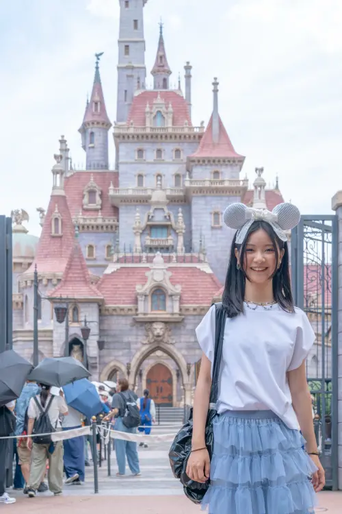 ▲于卉喬到迪士尼樂園遊玩。（圖／光意娛樂）