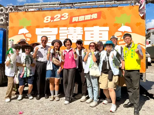 ▲民進黨立委、新北市黨部主委蘇巧慧今（24）日和罷團一起謝票。（圖／團隊提供）