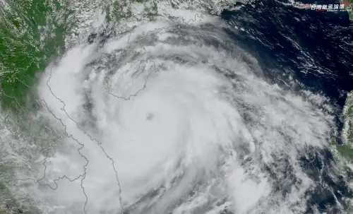 劍魚颱風又大又圓！颱風眼清晰「還會再增強」　最新路徑動態出爐
