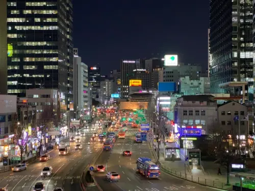 中國人染上「首爾病」旅遊返國爆哭！韓媒報導引中網嘲諷
