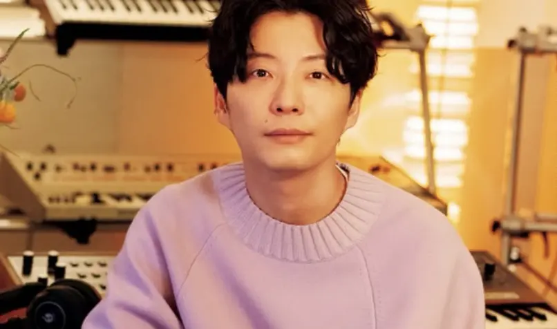 ▲男星星野源（如圖）介紹！細數他音樂才華的啟發、和老婆新垣結衣的愛戀，以及曾因為腦出血險些喪命的過往。（圖／星野源IG@iamgenhoshino）