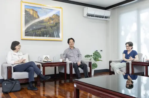 AIT押寶國民黨2028重新執政？邱毅：賴清德擱置仇恨找蔡英文求援
