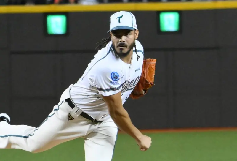 ▲台鋼雄鷹新洋投那瑪夏前兩局完全主宰戰局，但第三局卻遭遇危機，最終主投五局失3分，他賽後表示整體感覺很不錯，也稱讚中職打者都很棒，中信兄弟打線更是「沒弱棒」。（圖／記者林柏年,2025.08.24）