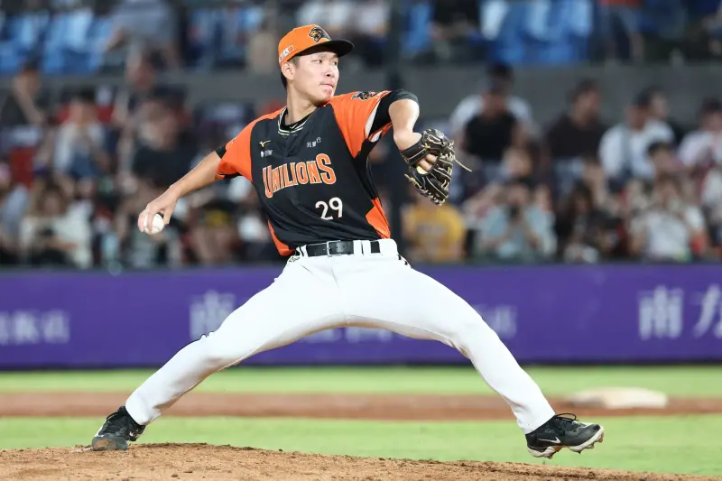 ▲統一獅鍾允華接手新洋投奧德銳的投球，意外獲得生涯首勝。（圖／統一獅提供）
