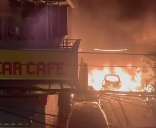 逮到你了！新店火燒車釀8人送醫　縱火車主辯：心情不好
