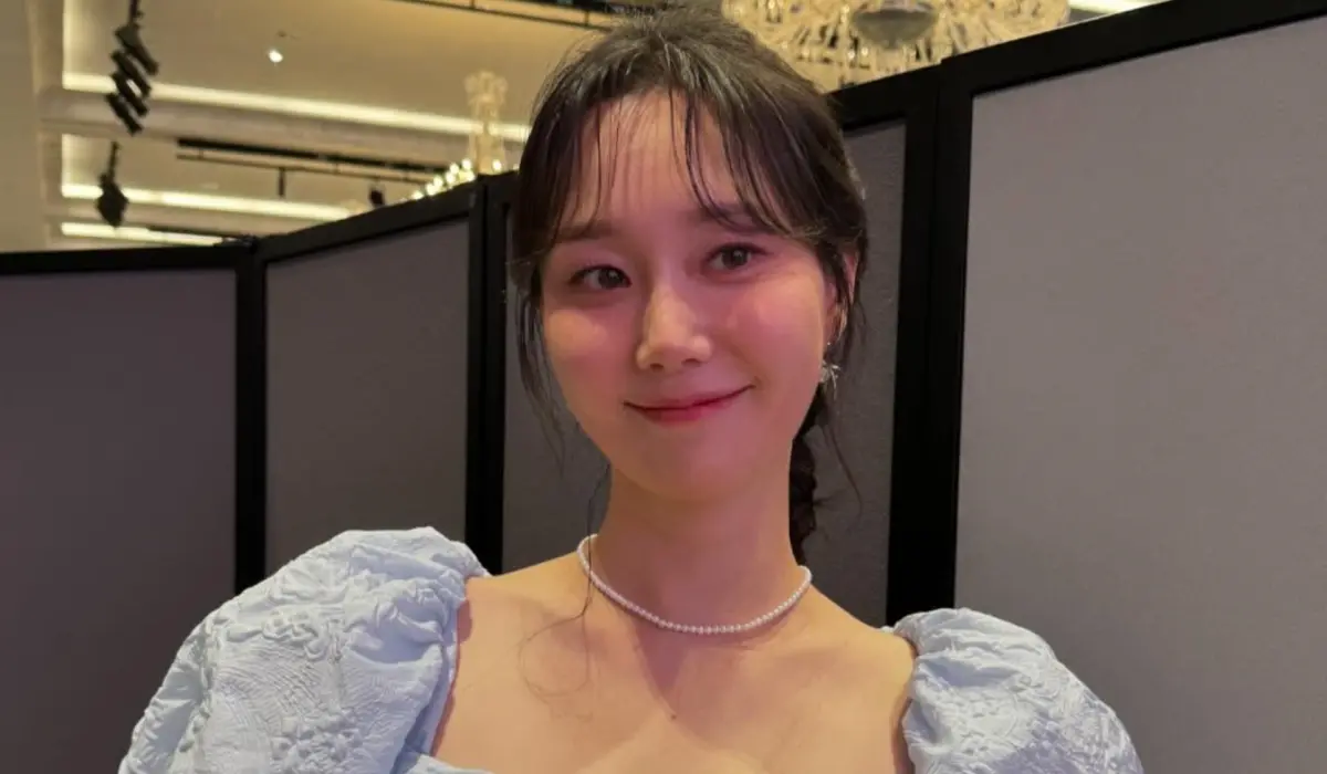 ▲李裕英（如圖）去年低調結婚生女，下個月將補辦婚禮。8年前李裕英的演員男友金柱赫因車禍過世，當時她一度深陷低潮，感到痛苦萬分。（圖／李裕英IG@___2u0）