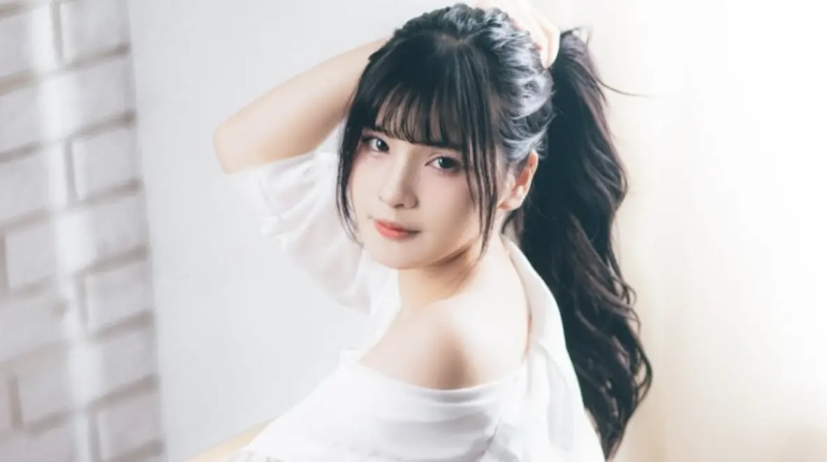 ▲職籃啦啦隊女神俐蓁（如圖）近日因新歌MV衰捲粿粿與范姜彥豐婚變風波，其個人背景與生平引發好奇，傲人身材與天然呆個性被封稱為「反差女神」，擁有21萬粉絲支持，在啦啦隊「Taishin Wonders」中還是韓籍女神李素泳、朴恩惠的學姐。（圖／翻攝自俐蓁IG＠lizhen.149）