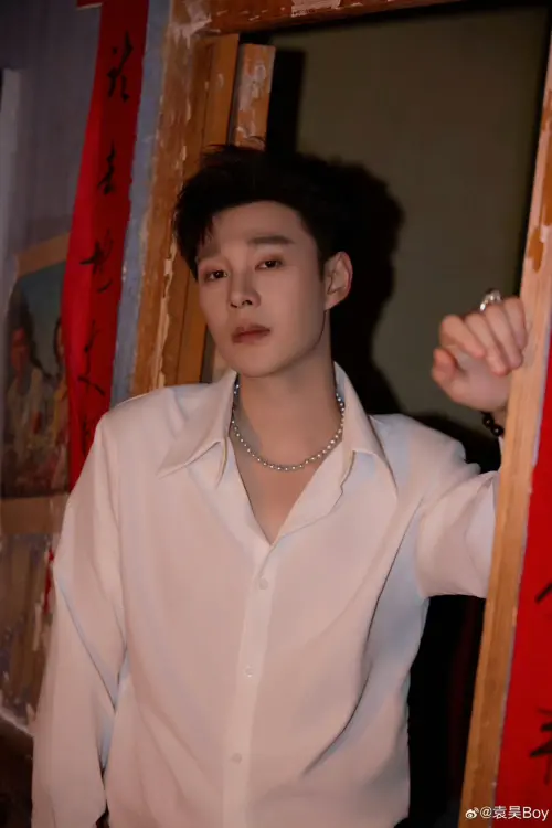 ▲袁昊曾和趙昭儀傳緋聞。（圖／翻攝自微博@袁昊）