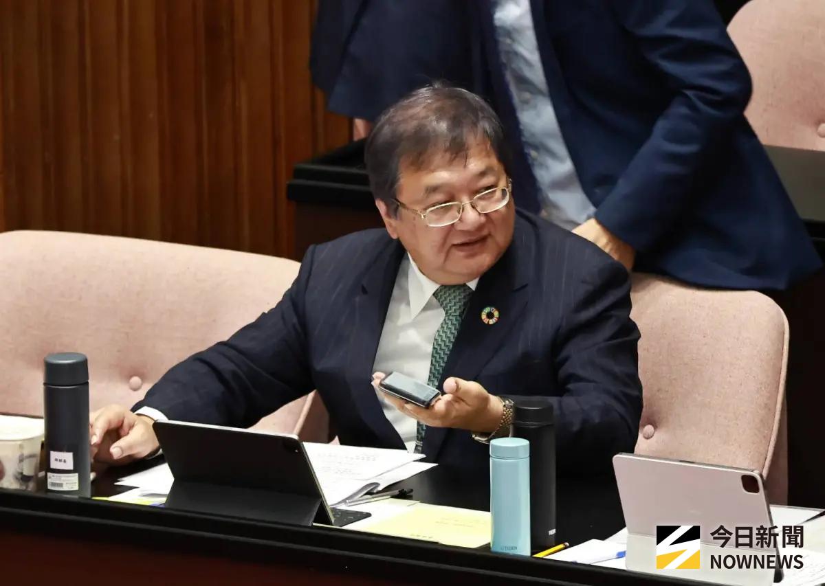 ▲媒體報導政院要求邱泰源遞辭呈遭拒，行政院表示從未做過此要求。（圖／記者吳翊緁攝，2025.08.25）