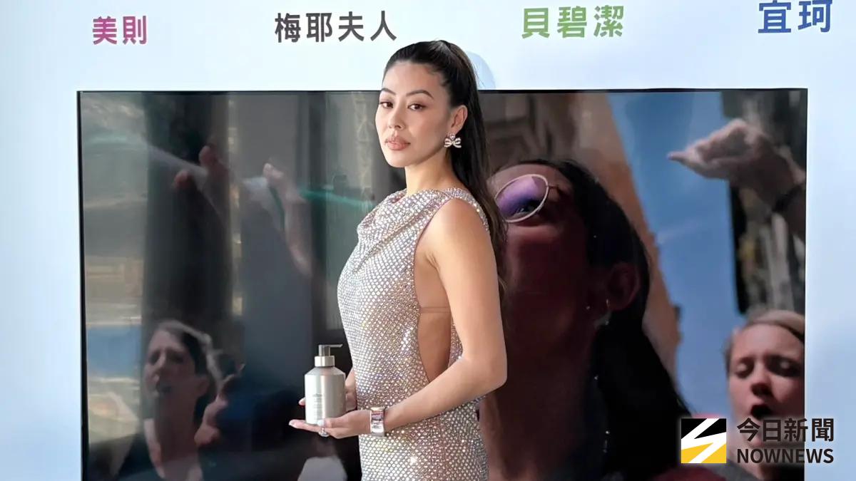 ▲39歲藝人蔡詩芸（如圖）與大4歲王陽明結婚即將10年，今（25）日她受訪羞喊夫妻倆睡前天天都想行房，可都敗給了體力，「有時候不是他睡著，就是我睡著⋯⋯。」床上情趣逗樂眾人。（圖／記者黃聖凱攝影）