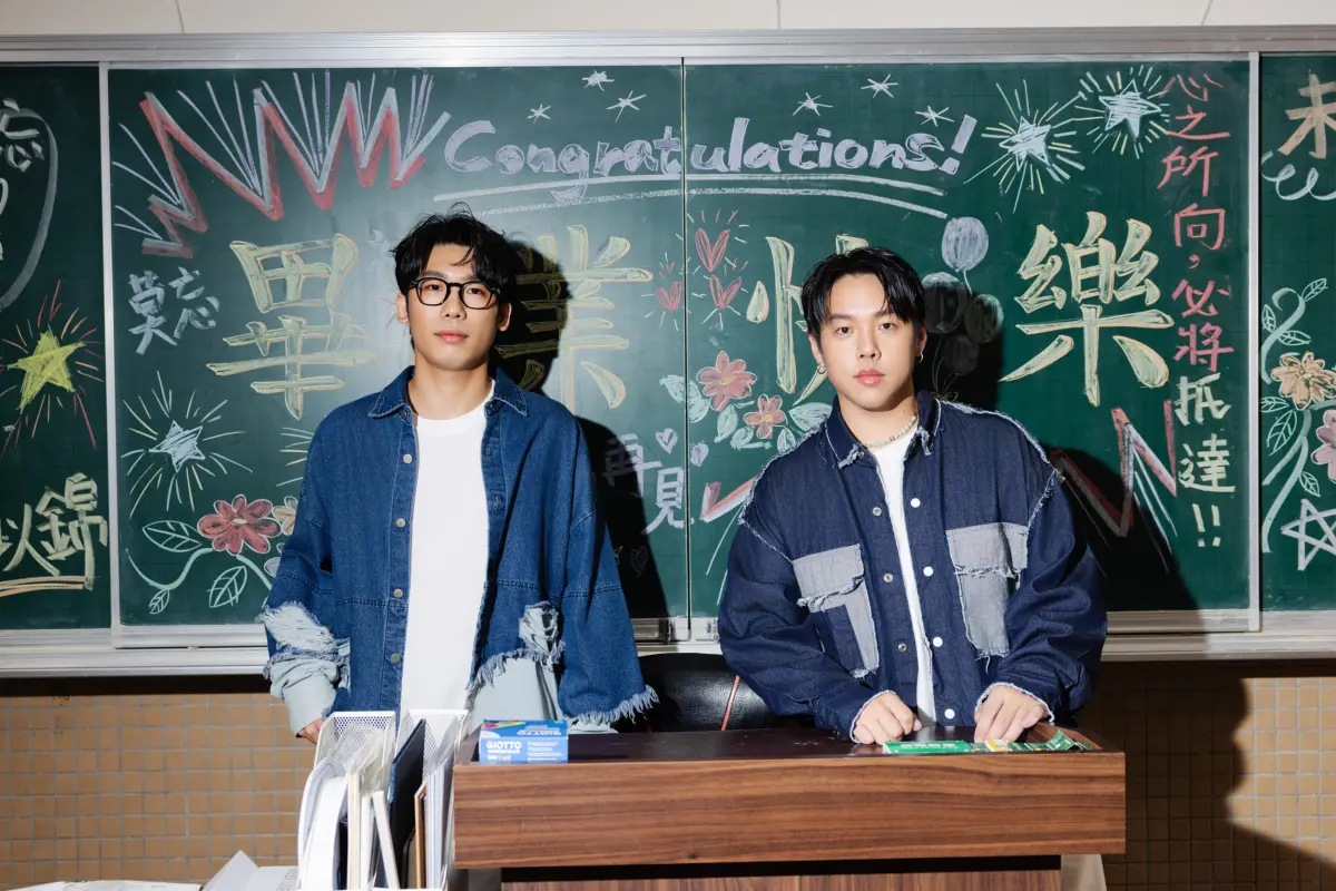 ▲成軍10年的Theseus忒修斯，由劉正（右）和翔煜（左）組成，在宣傳新專輯時，翔煜爆料劉正曾試鏡電影《角頭》，差點成為五虎將之一，揭露其不為人知的反差面。（圖／抓馬文化提供）