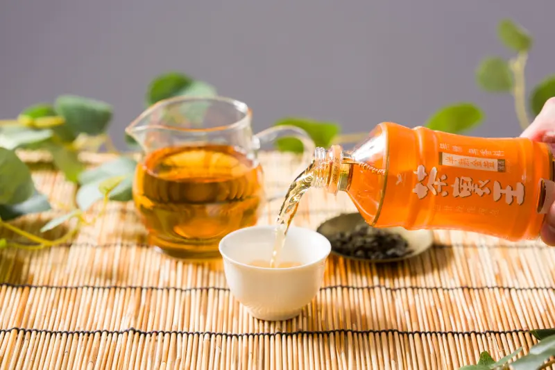 ▲茶裏王新品半熟金萱，帶有自然蜜香味，在無糖茶飲中殺出重圍。（圖／NOWNEWS攝）