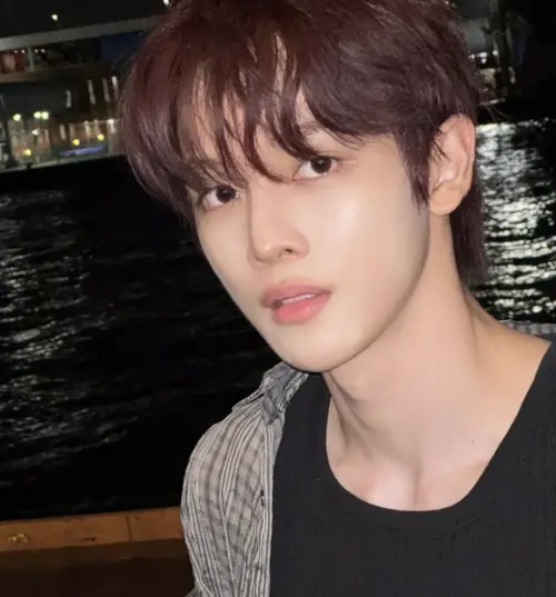 ▲成燦是NCT前成員。（圖／RIIZE_official IG）